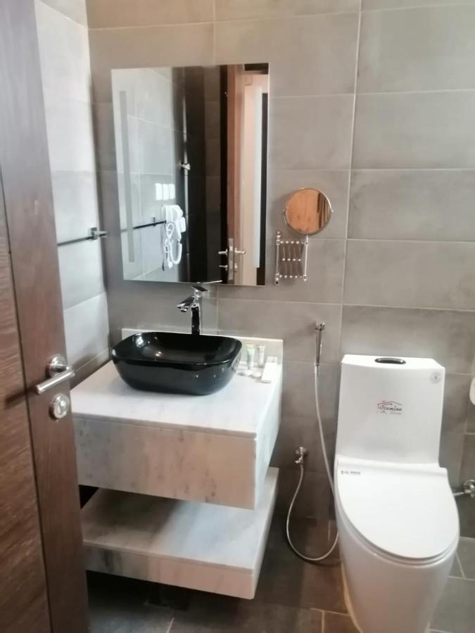 Clowzer Hotel Appartments Рияд Екстериор снимка