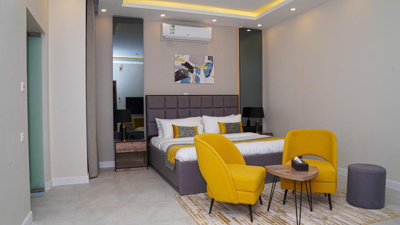 Clowzer Hotel Appartments Рияд Екстериор снимка