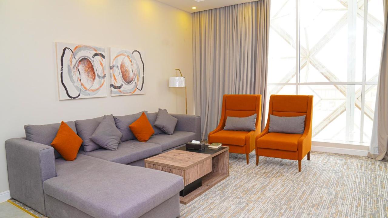 Clowzer Hotel Appartments Рияд Екстериор снимка